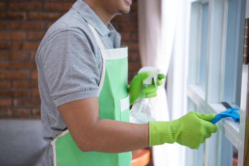 Applying Cleaning Solution